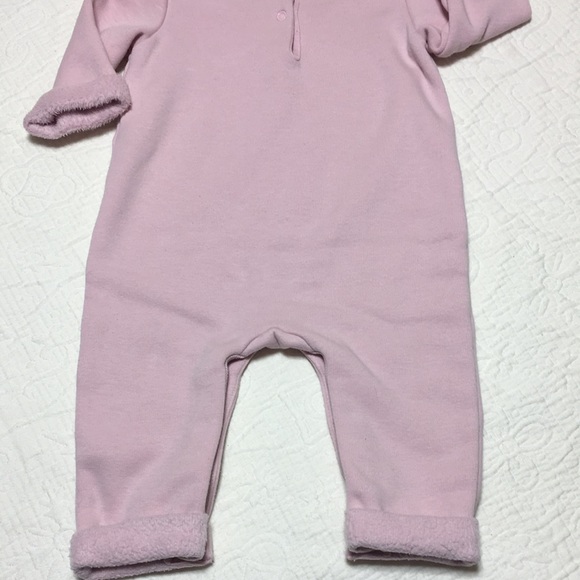 0-3m (5/$20) Toasty Romper by Gap - Picture 11 of 13
